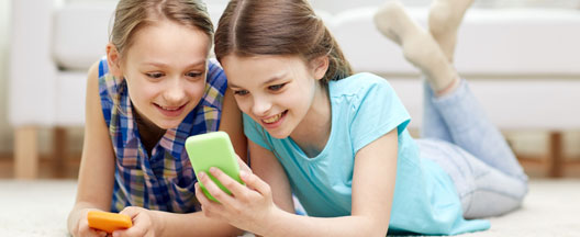 Gode venner på nettet - Sådan undgår dit barn dårlige oplevelser online
